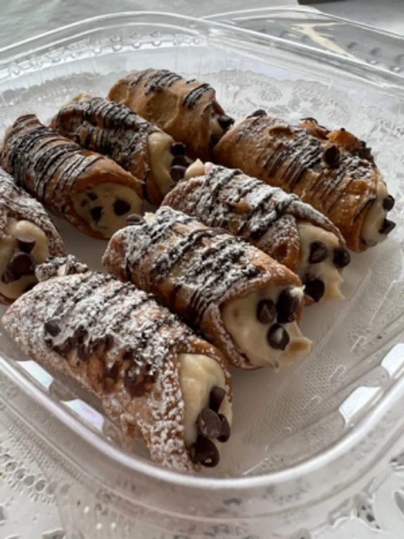 Cannoli's - Mini (6 Pack)