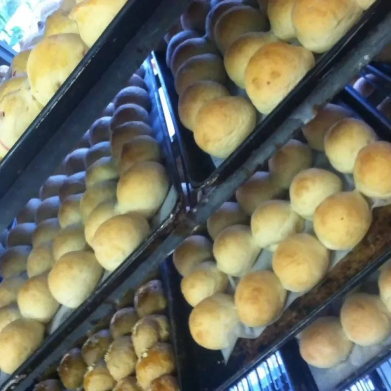 Grandma's White Dinner Rolls - 1/2 dozen
