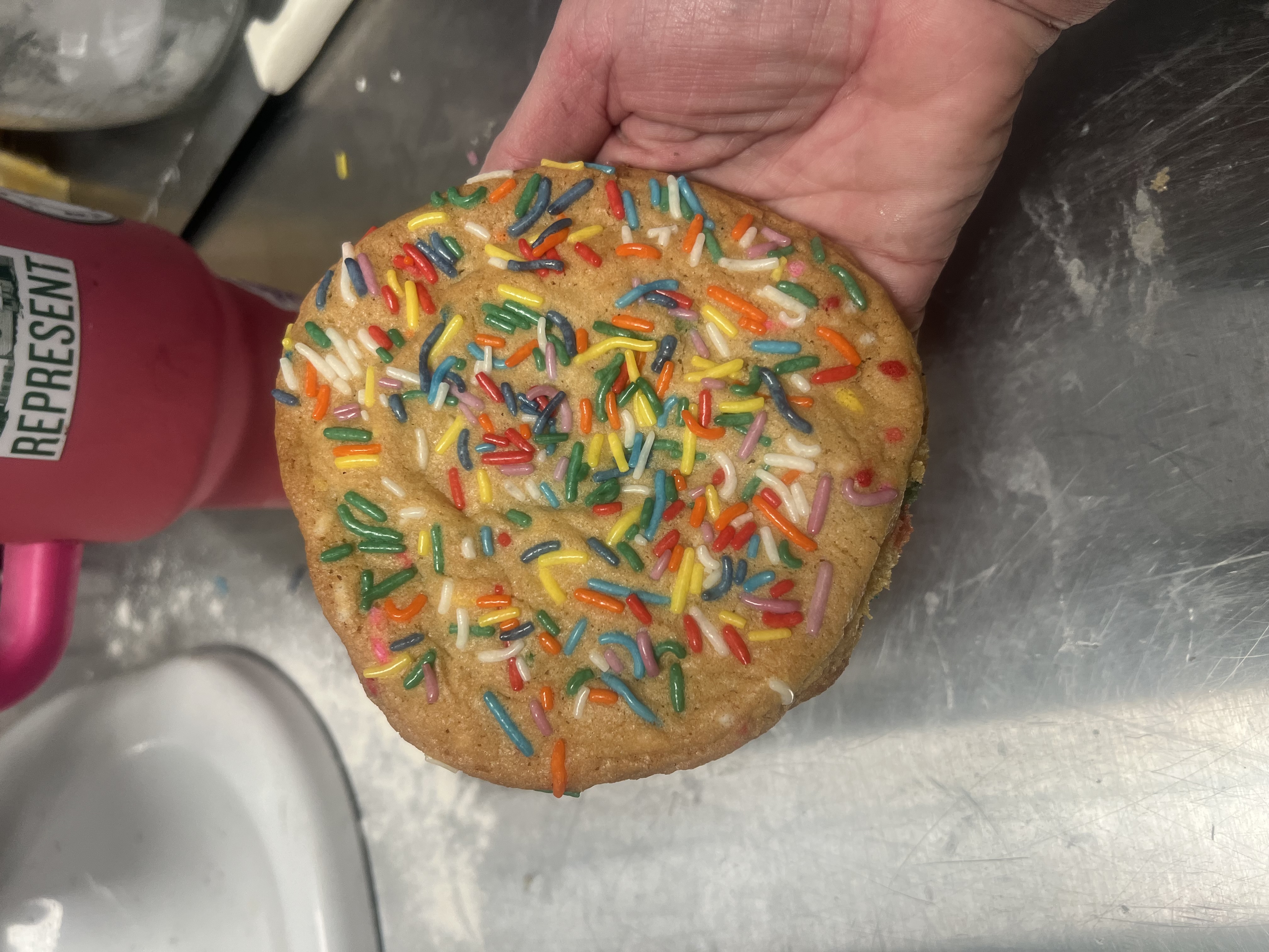 Jumbo Sprinkle Sugar Cookie (4 oz)