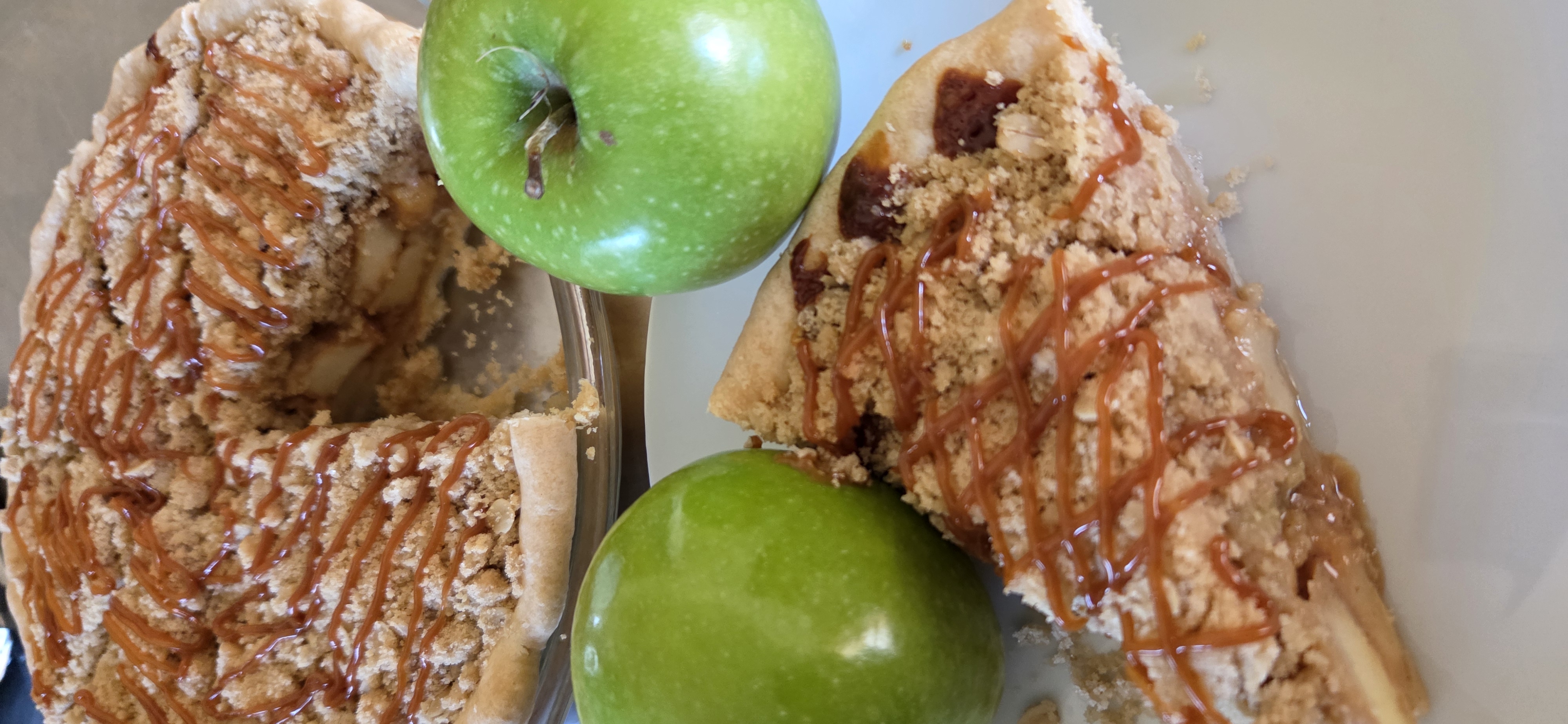 Carmel Apple Pie Whole